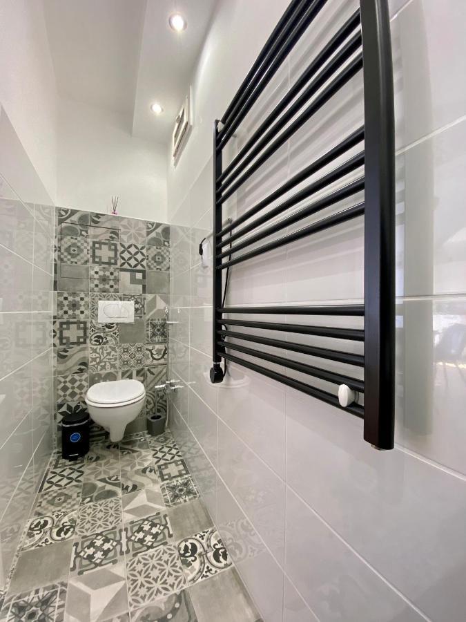 Season One Apartman แซแก็ด ภายนอก รูปภาพ