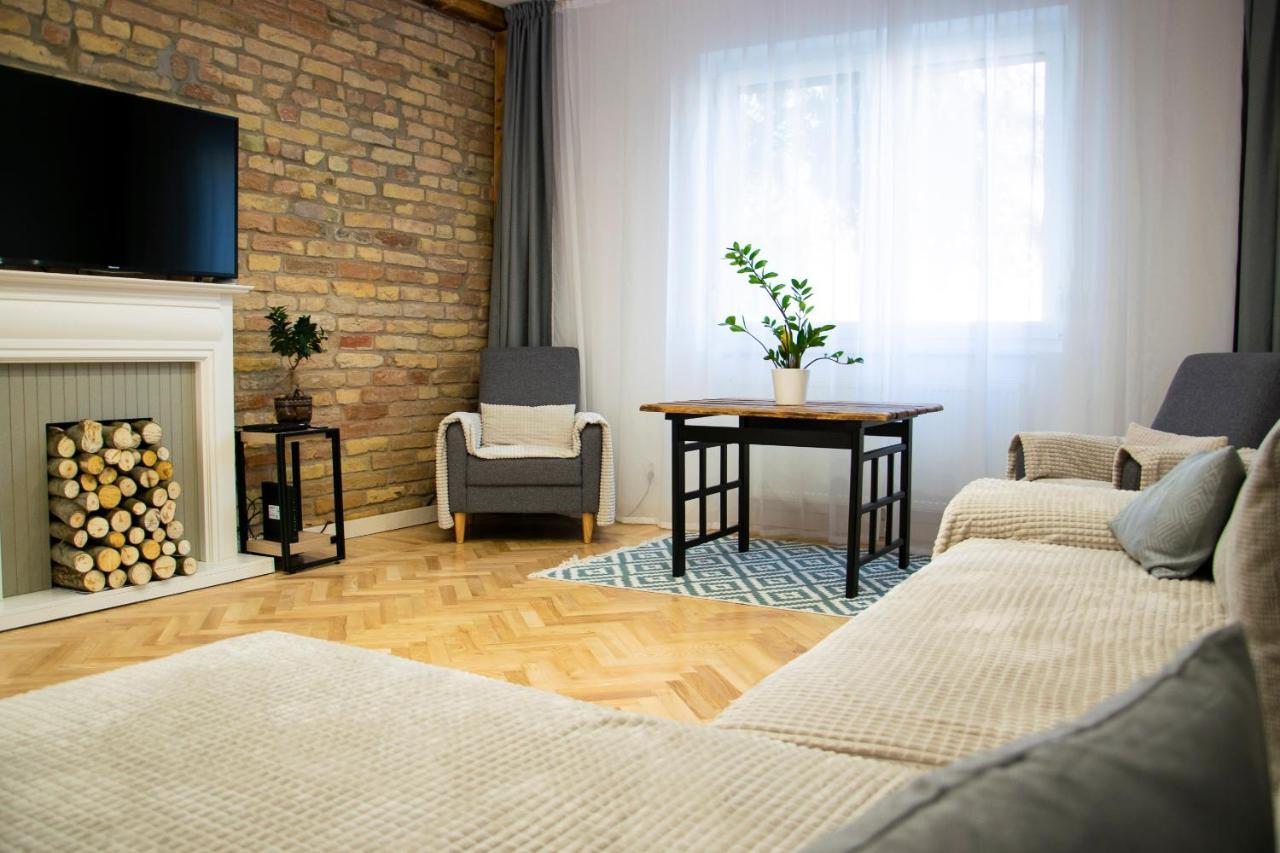 Season One Apartman แซแก็ด ภายนอก รูปภาพ